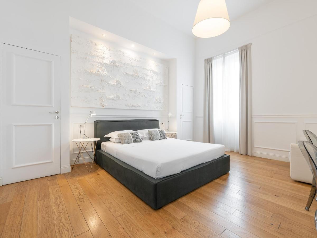 Pley Boutique Del Centro Hotel Cagliari Bagian luar foto