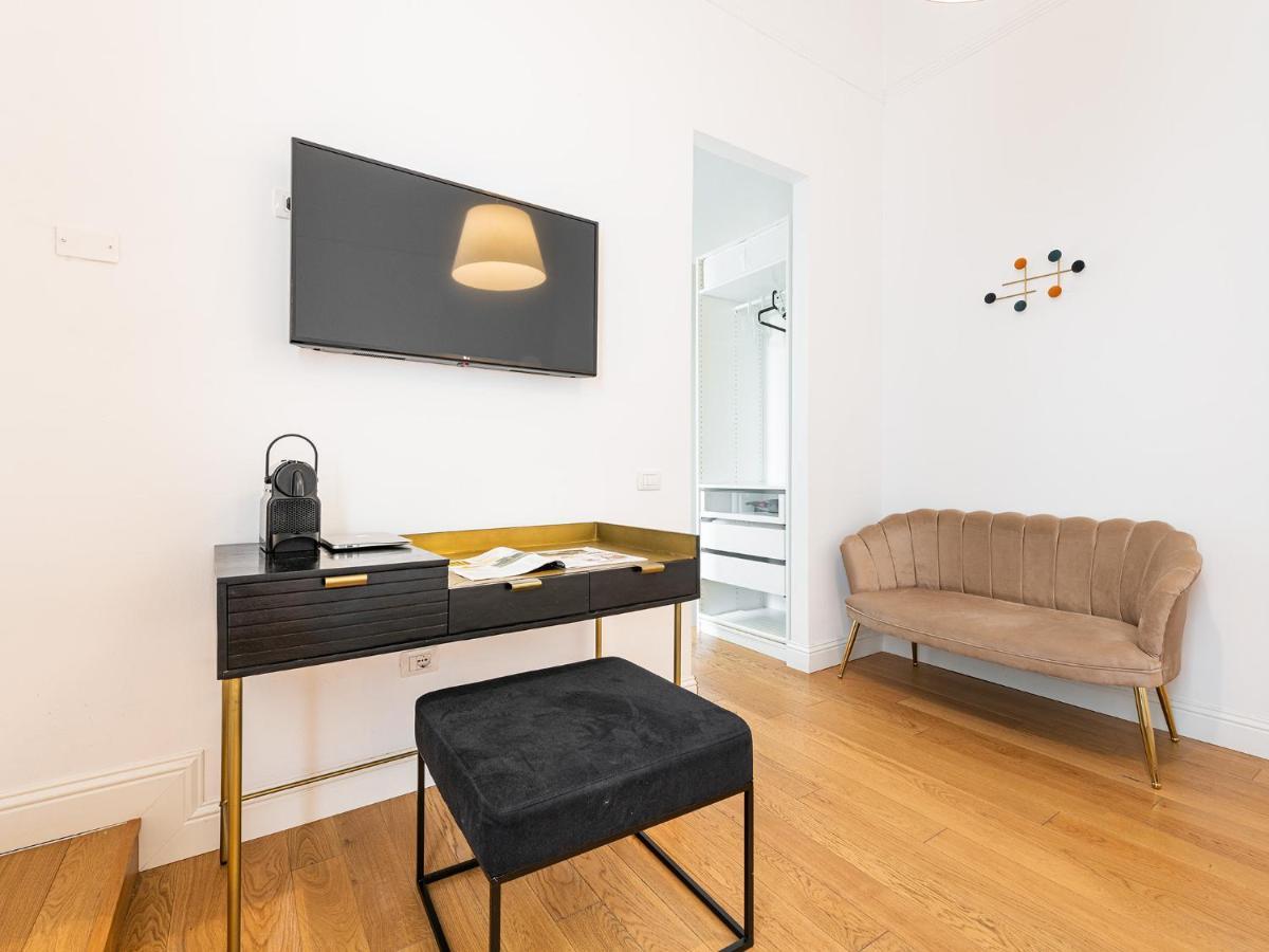 Pley Boutique Del Centro Hotel Cagliari Bagian luar foto