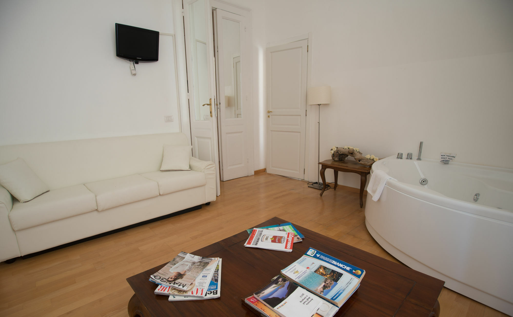 Pley Boutique Del Centro Hotel Cagliari Bagian luar foto