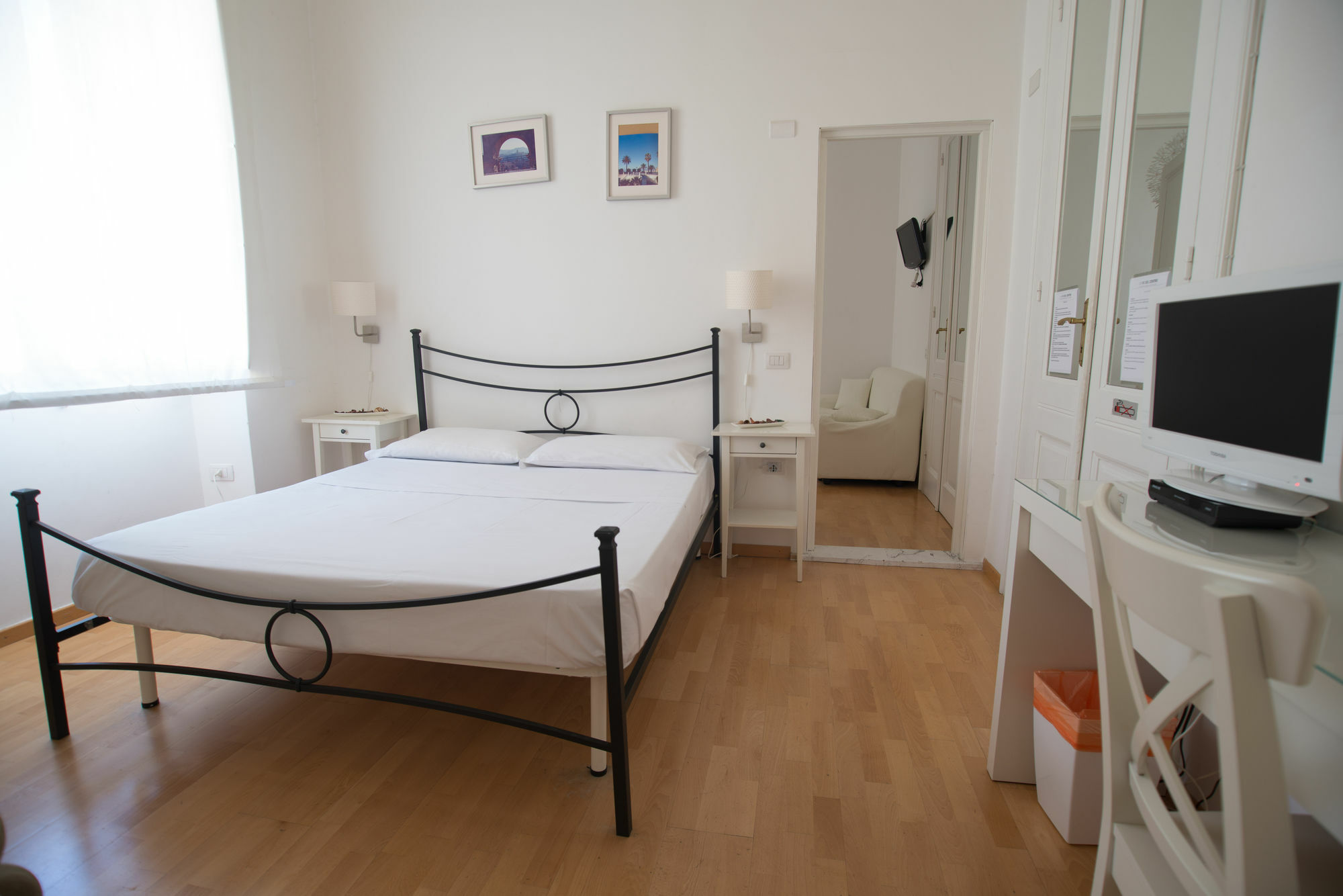 Pley Boutique Del Centro Hotel Cagliari Bagian luar foto