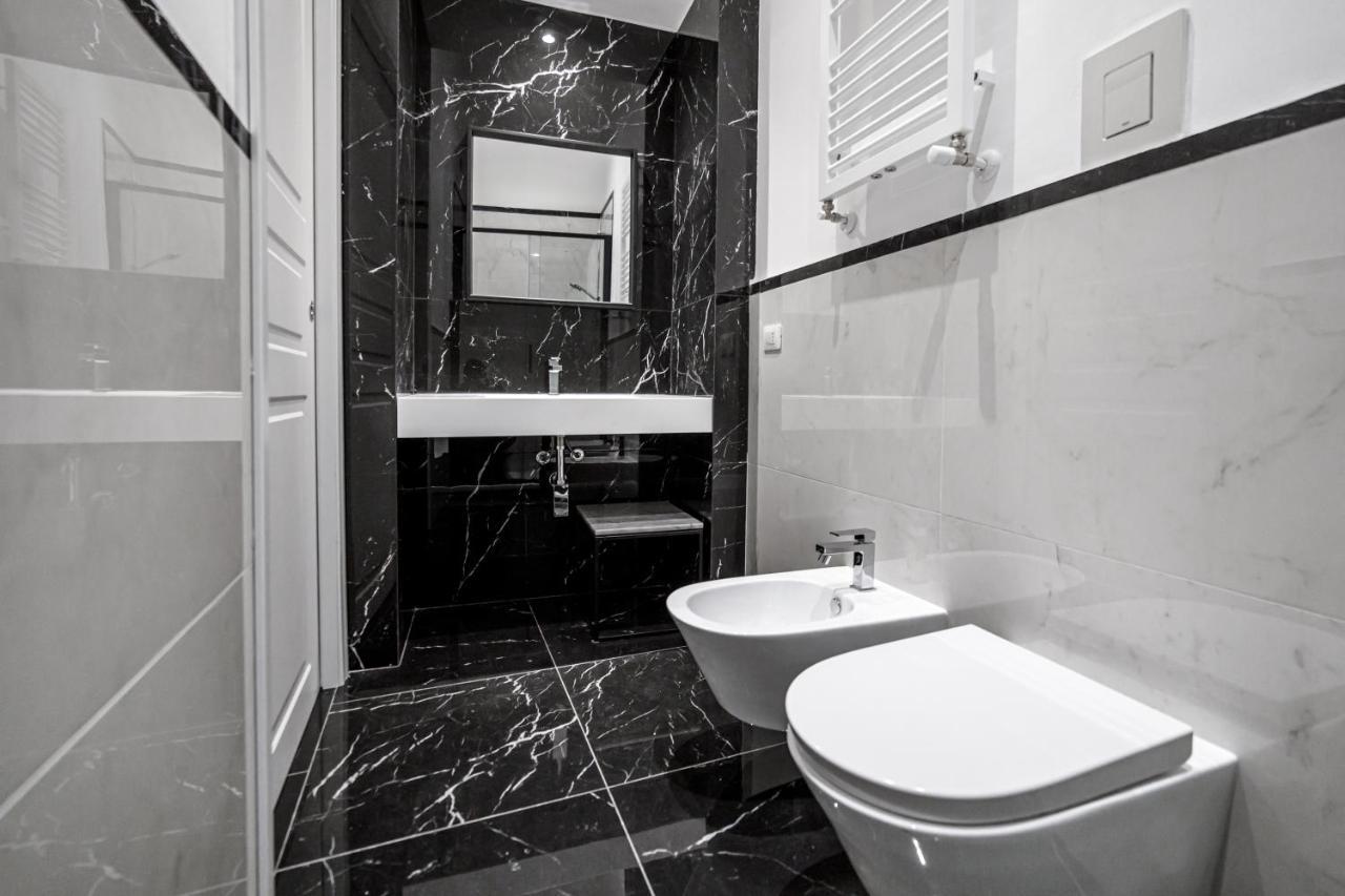 Pley Boutique Del Centro Hotel Cagliari Bagian luar foto